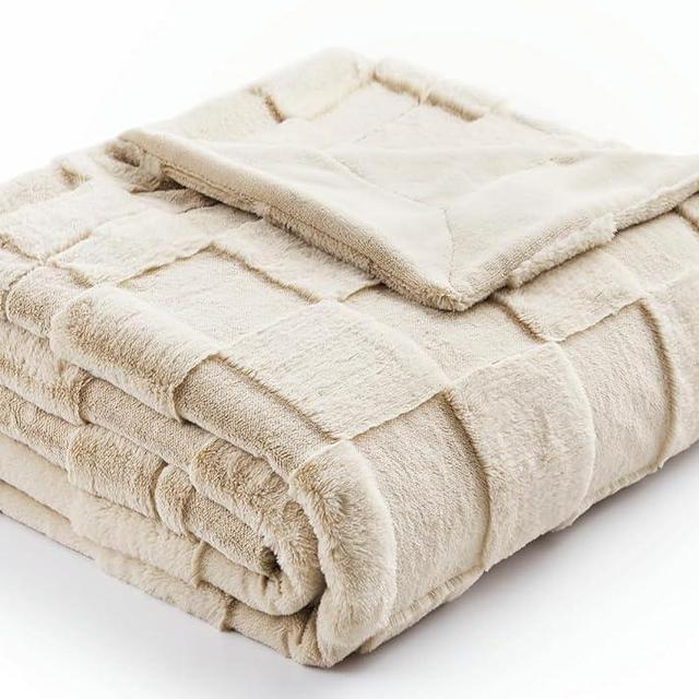Cozy Bliss Checkered White Faux Rabbit Fur Throw Blanket, Lightweight Fleece Soft Fuzzy Fluffy Minky Cream Furry Blankets for Couch, Bed (Tan, Queen(90" x 90"))