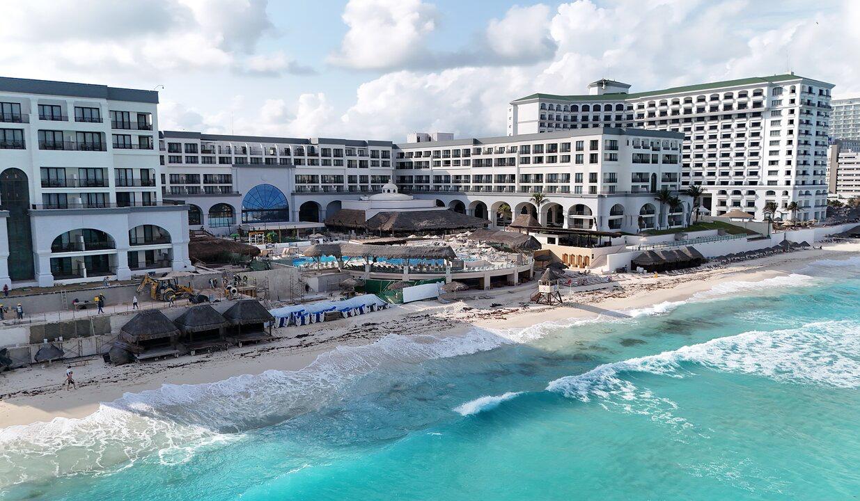 The Wedding Website of Tevin Ragwanan and Avery Williams