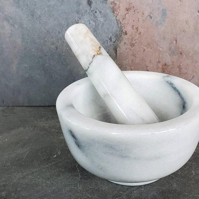 White Marble Mortar and Pestle Kit with FREE 4 oz Himalayan Salt and Recipes!