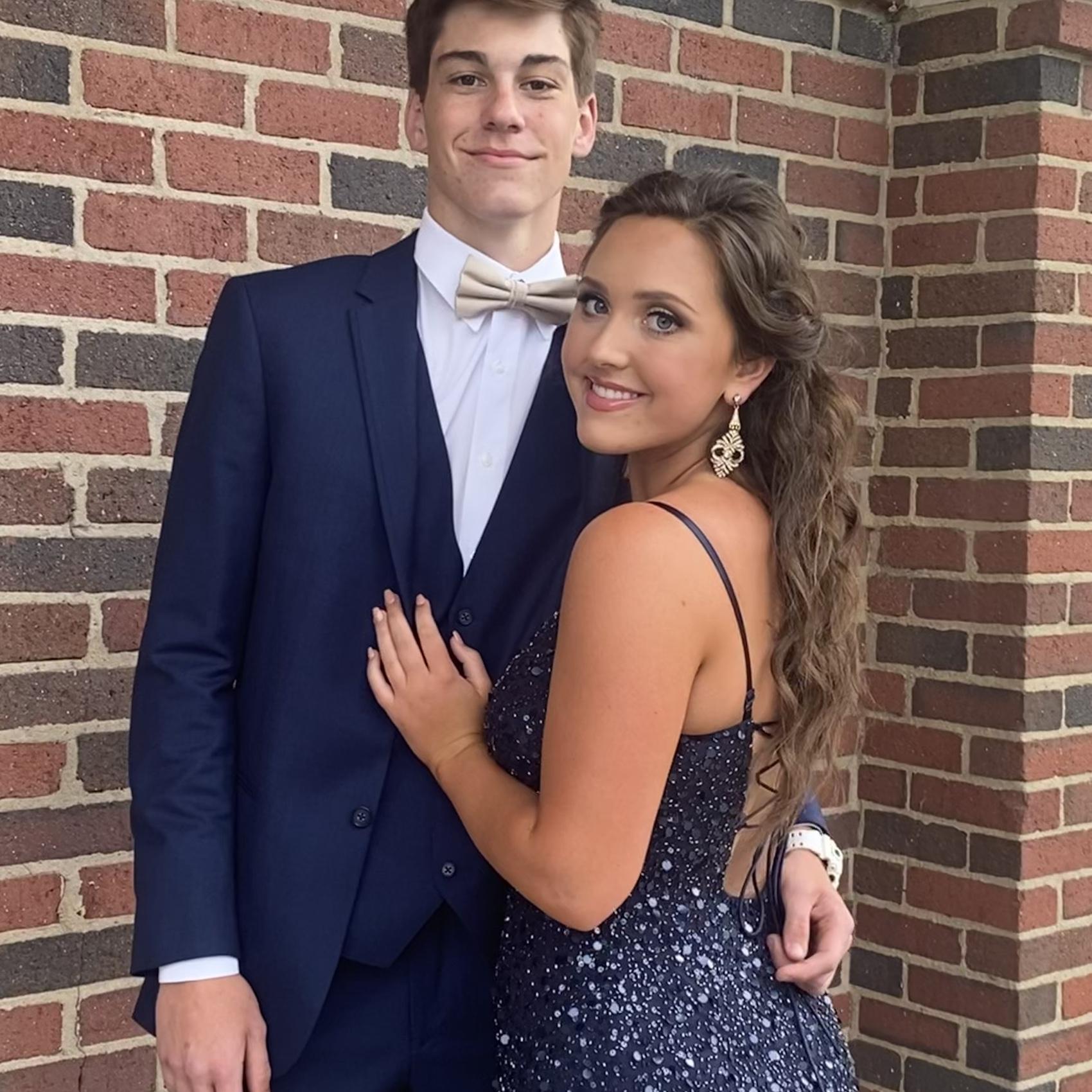 Junior (COVID) prom!