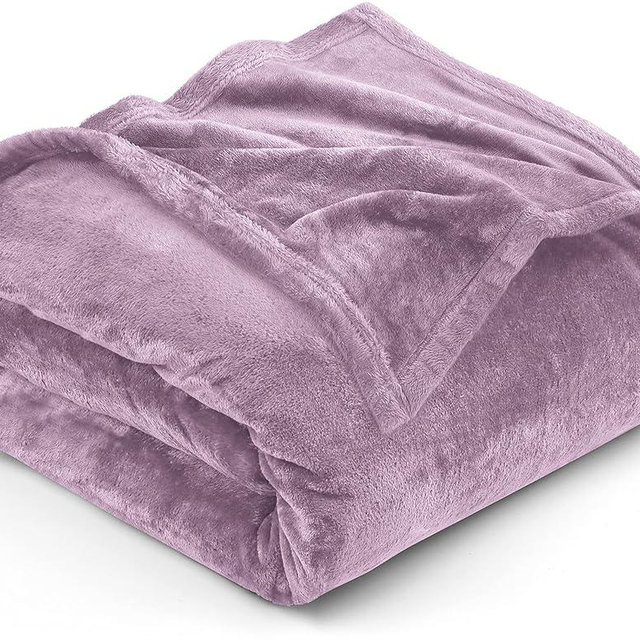 Utopia Bedding Fleece Blanket King Size Lilac 300GSM Luxury Fuzzy Soft Anti-Static Microfiber Bed Blanket (90x102 Inches)