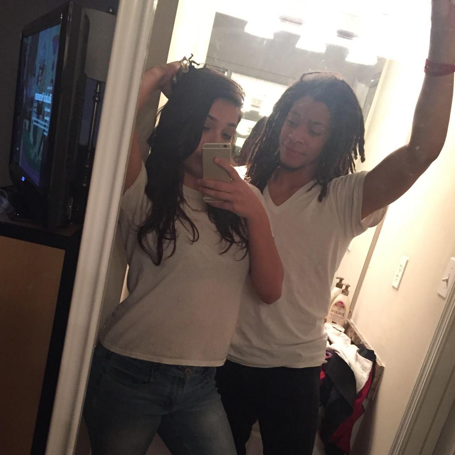 A mirror selfie, classic