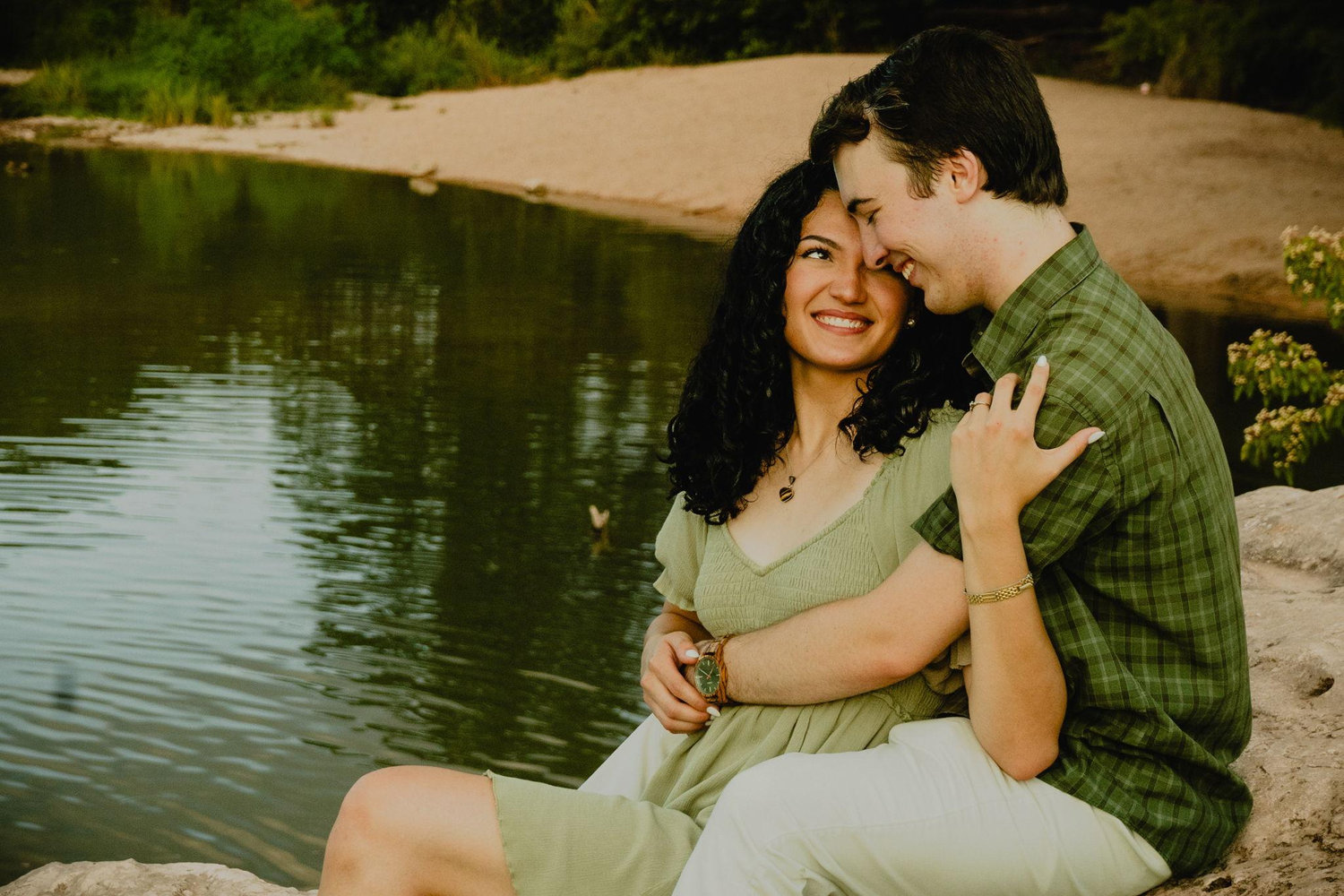The Wedding Website of Ellie Damuth and Baker Tuthill