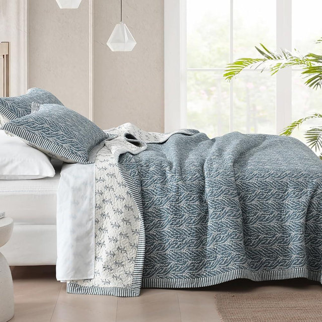 Finlonte Cotton Quilts Queen Size - 100% Cotton Queen Comforter Set, Botanical Quilt Bedding Set, Lightweight Reversible Soft Quilted Bedspread for Queen Bed, Grayish-Blue/White, All Season, 3 Pcs