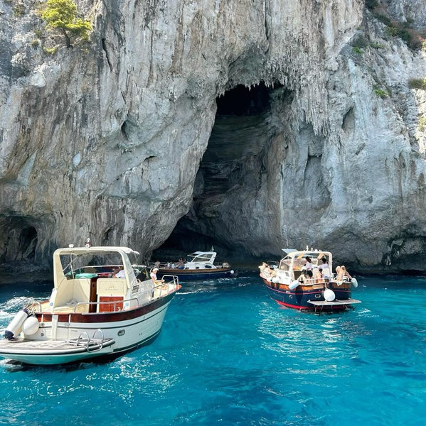 Private Boat Day to Capri Island with Dinner
