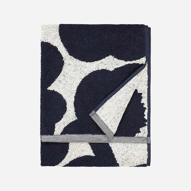 MARIMEKKO Unikko Terry Cotton Hand Towel (Dark Blue) – Floral Patterned Hand Towels – 28 in x 20 in
