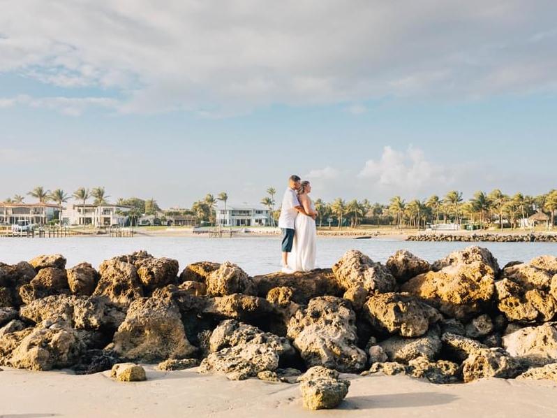 The Wedding Website of Liz Arias and Patrick Dunay