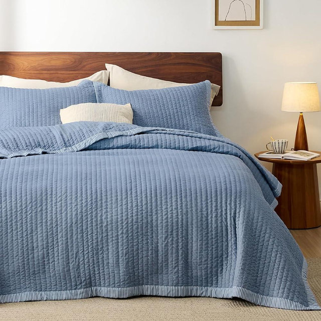 Bedsure Blue Bedspread Coverlet King Size - Lightweight Soft Quilt Bedding Set for All Seasons, Corduroy Pattern Quilt Set, 3 Pieces, 1 Quilt (106"x96") & 2 Pillow Shams (20"x36"+2")