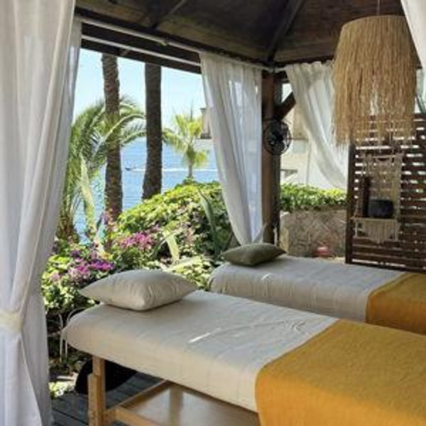 Curaçao Honeymoon - Tropical Couples Massage