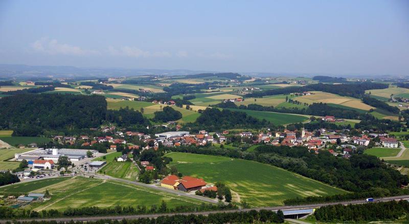 The Wedding Website of Kata Kreß and Mike Wallace