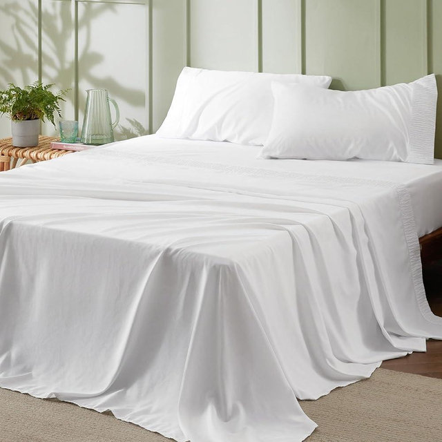 Bedsure California King Sheet Sets - Soft Sheets for California King Size Bed, 4 Pieces Hotel Luxury White Sheets Cal King, Easy Care Polyester Microfiber Cooling Bed Sheet Set