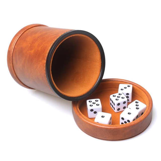 RERIVER Brown PU Leather Dice Cup with Lid, Velvet Interior Quiet Dice Shaker Cup with 6 Dice for Liars Dice/Farkle/Yahtzee Games, 1 Pack
