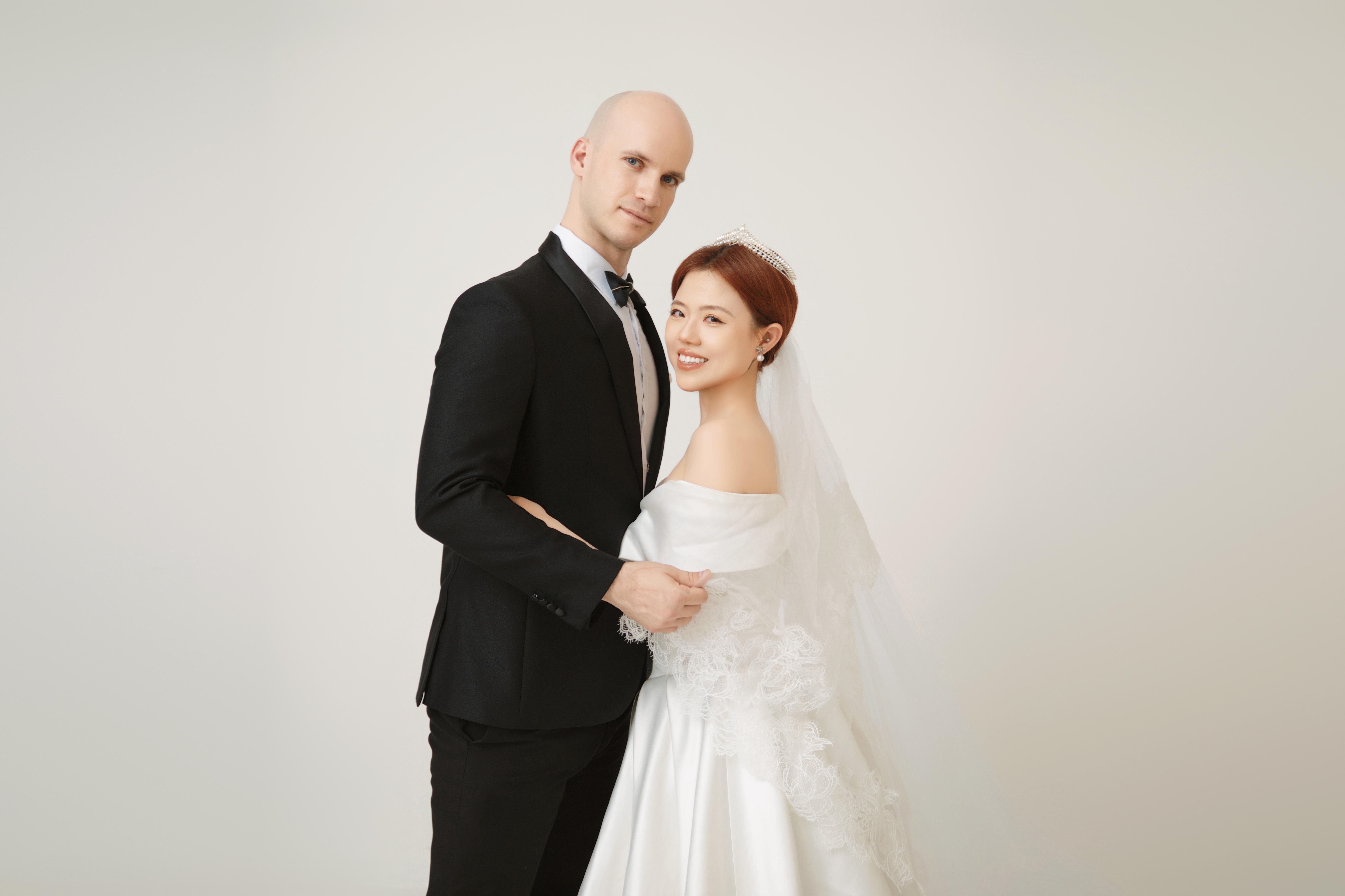 The Wedding Website of Henry Wilkes and Rainie Wilkes