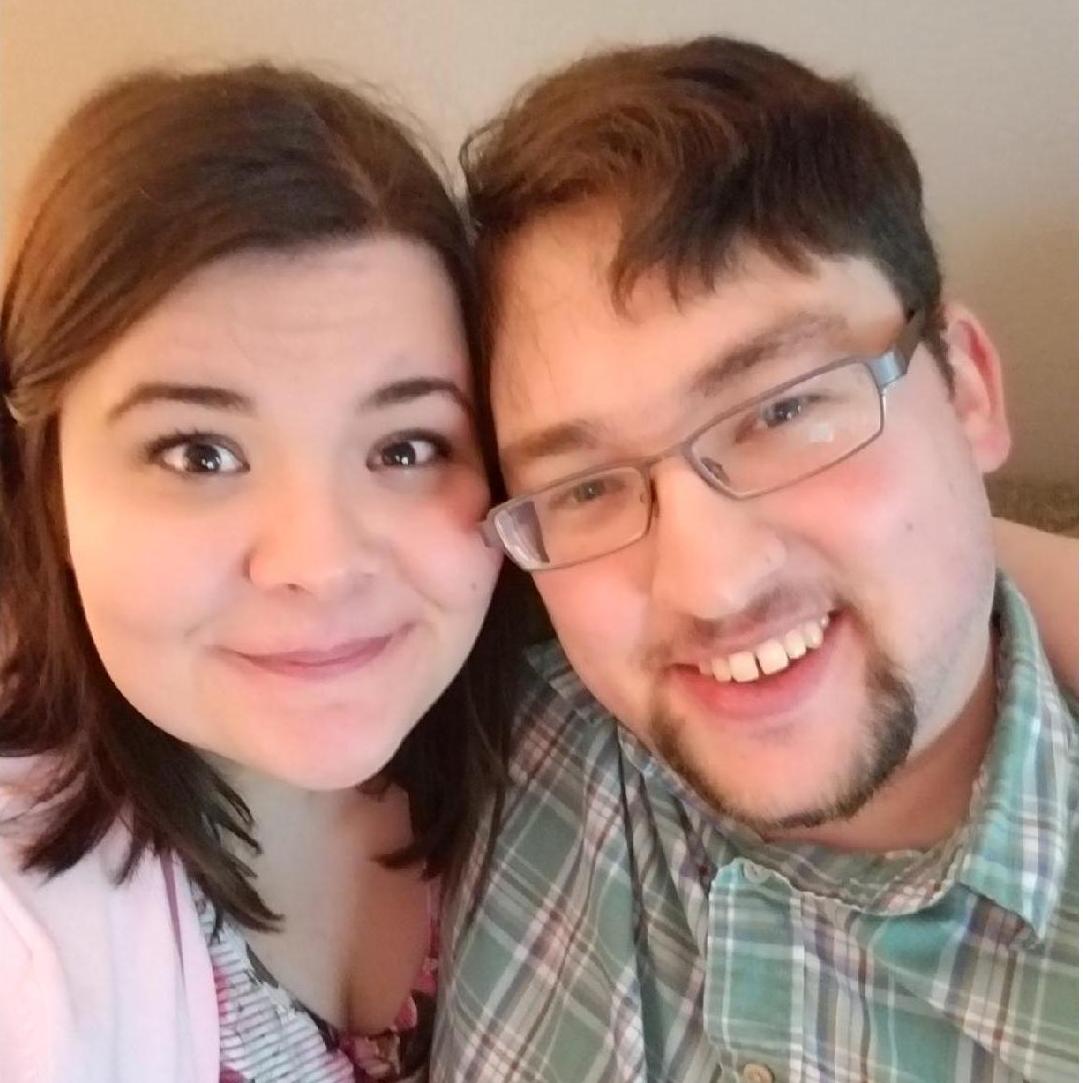 On their third date, Lyndsi dared David to take a selfie and set it as his background photo on his phone.  As you can tell, Lyndsi's got game.