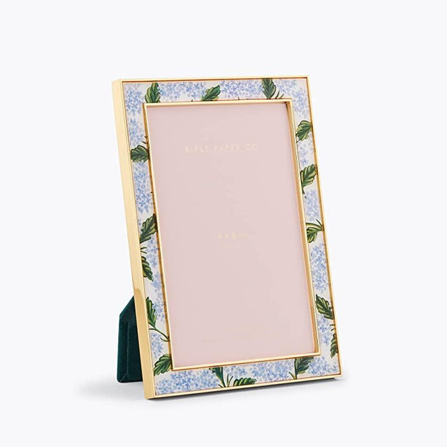 RIFLE PAPER Co. Hydrangea 4x6 Picture Frame For Special Photos With Friends And Family, Stylized Pattern Single Photo Frame For Desks, Cabinets, And Nightstands