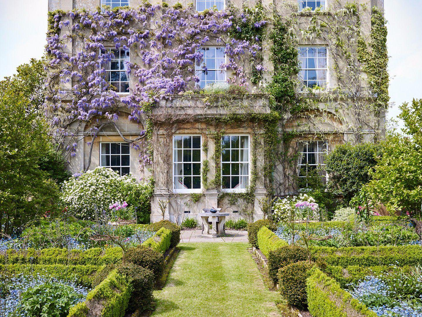 The Wedding Website of Taylor Harris and Martin Coomber