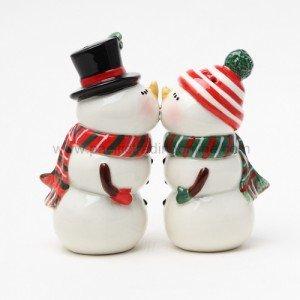 Pacific Giftware, Snowman Couple Magnetic Salt and Pepper Shaker Set Christmas Winter