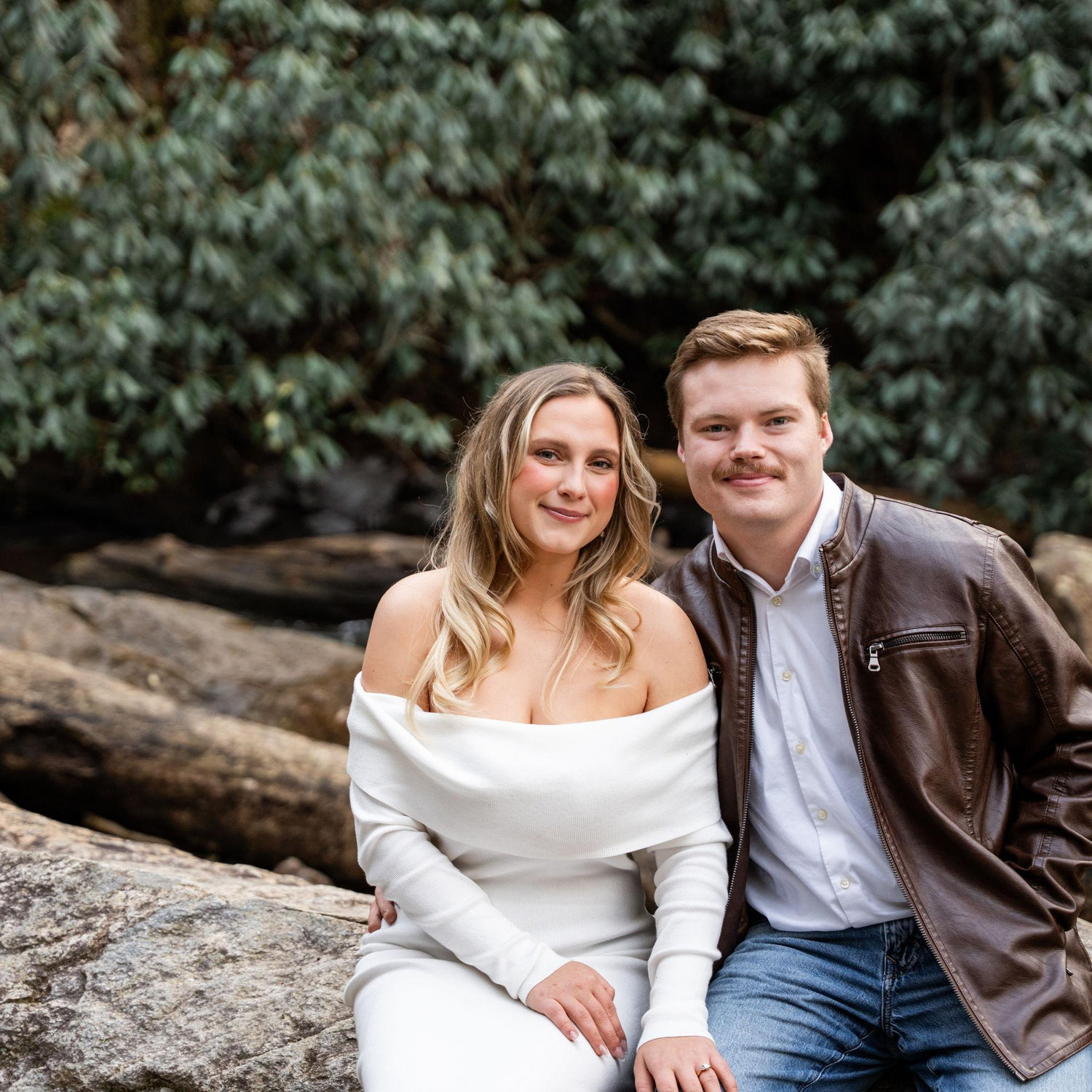Engagment Photos :)