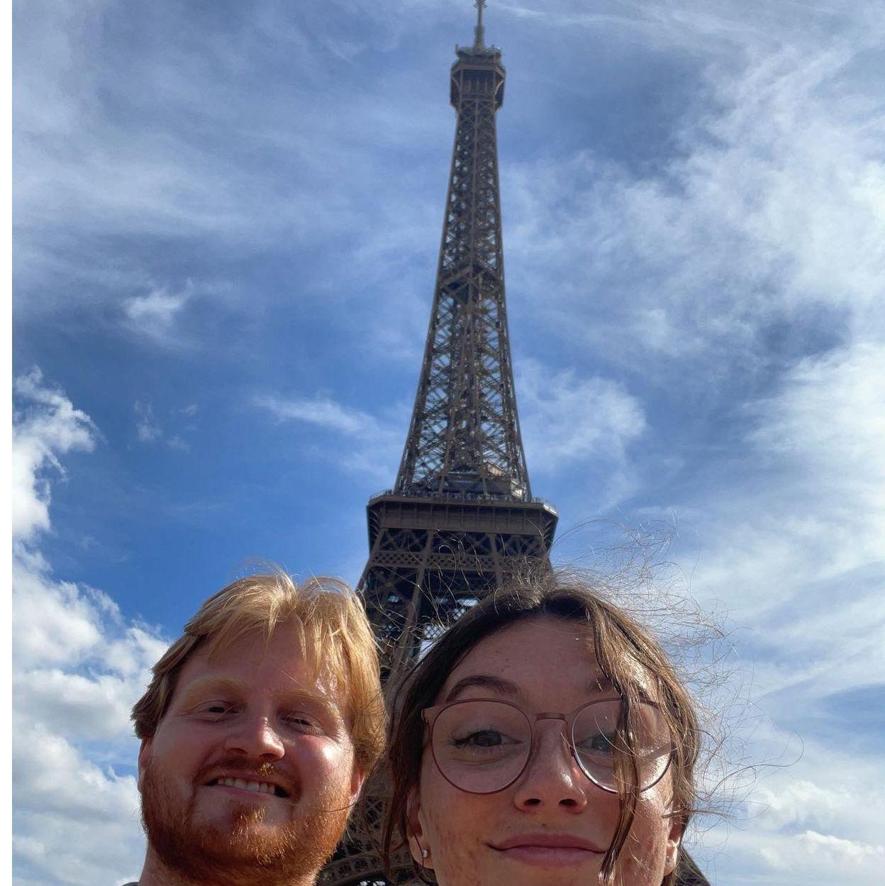 Eiffel Tower plug
