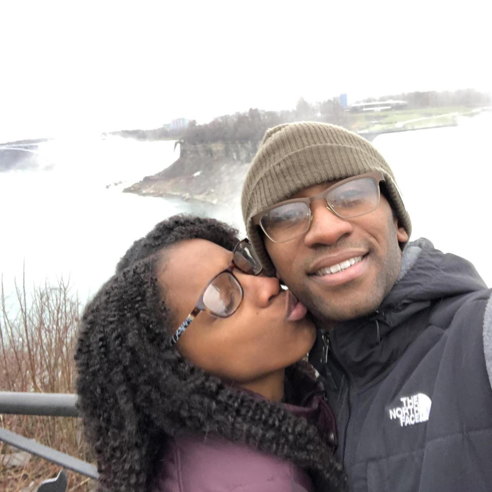 A surprise birthday trip for Desireé to Niagara Falls!