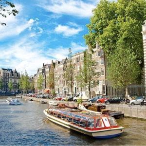Amsterdam boat tour