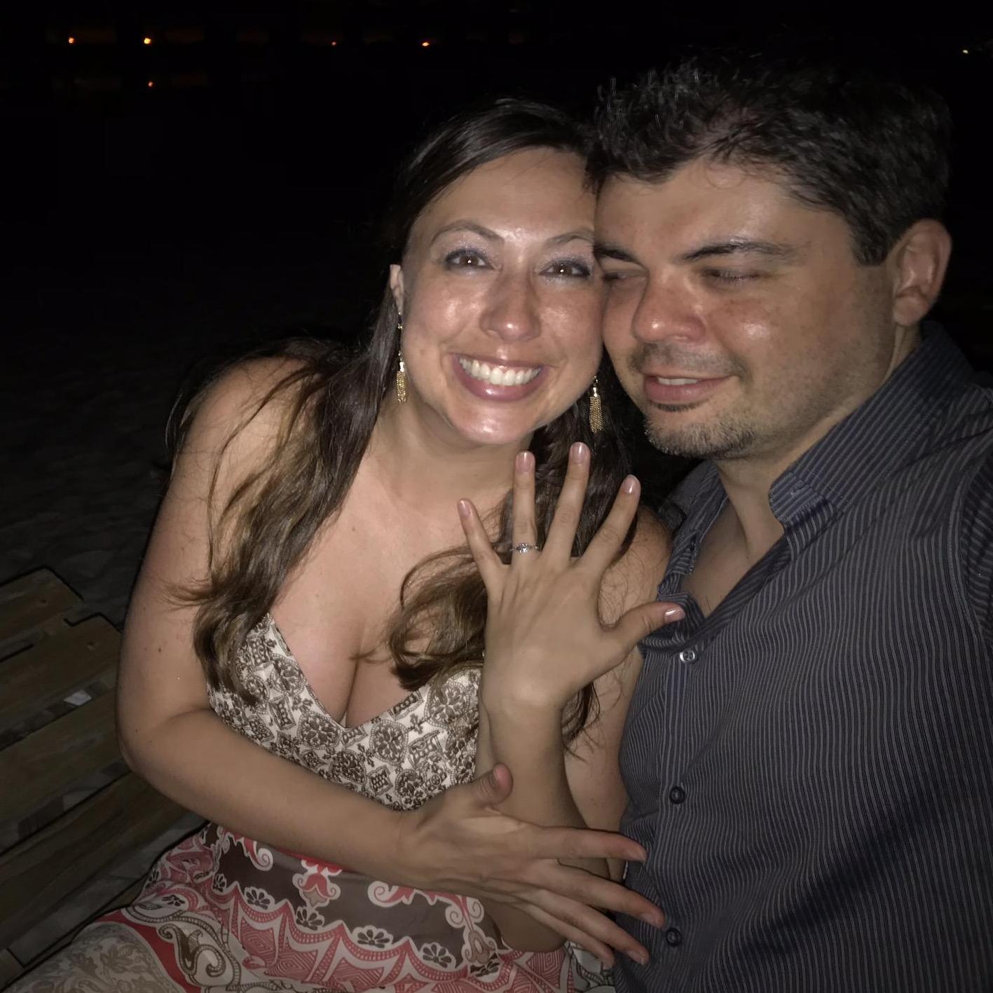 We're engaged!!