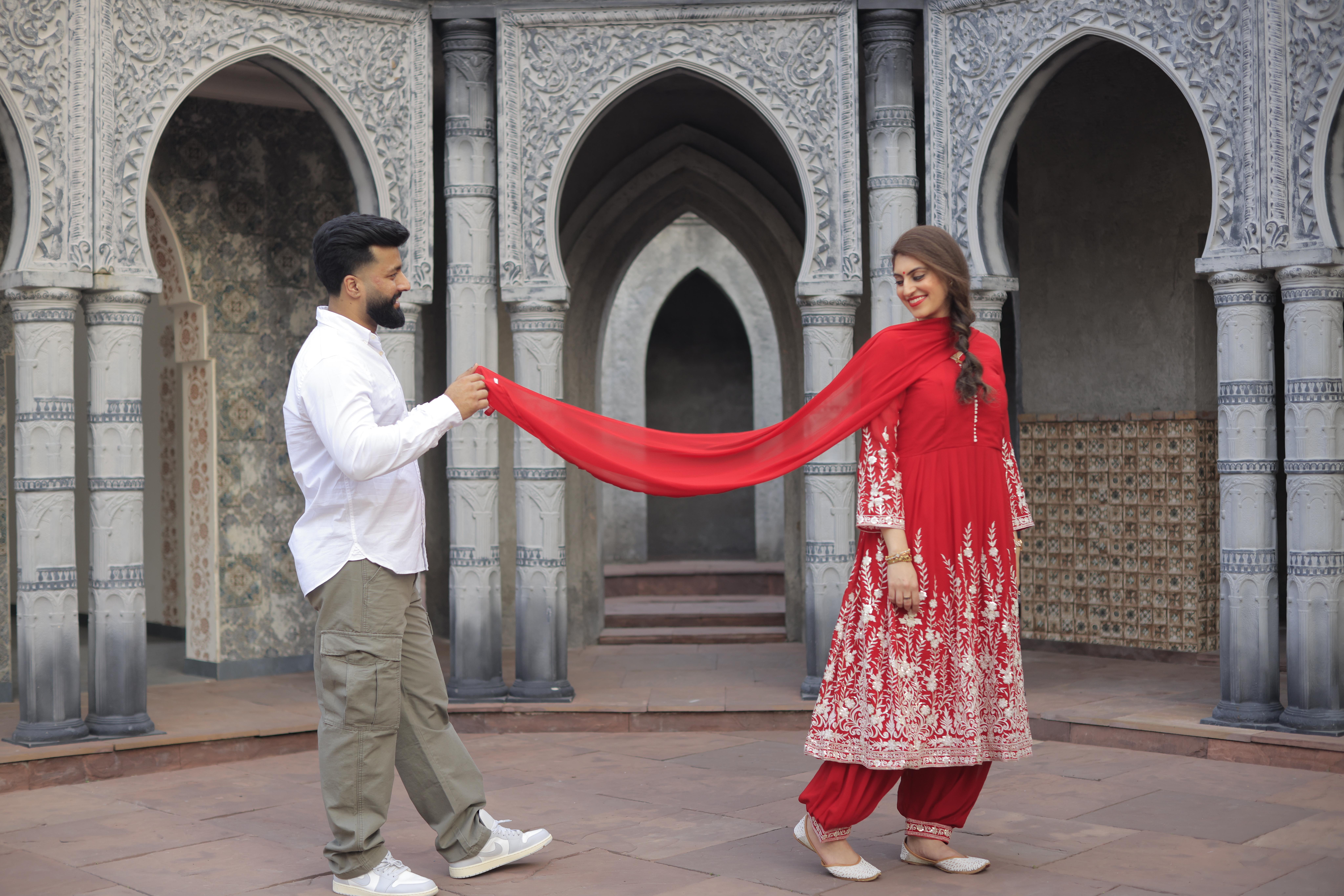 The Wedding Website of Riya Gehani and Kunal Tagra