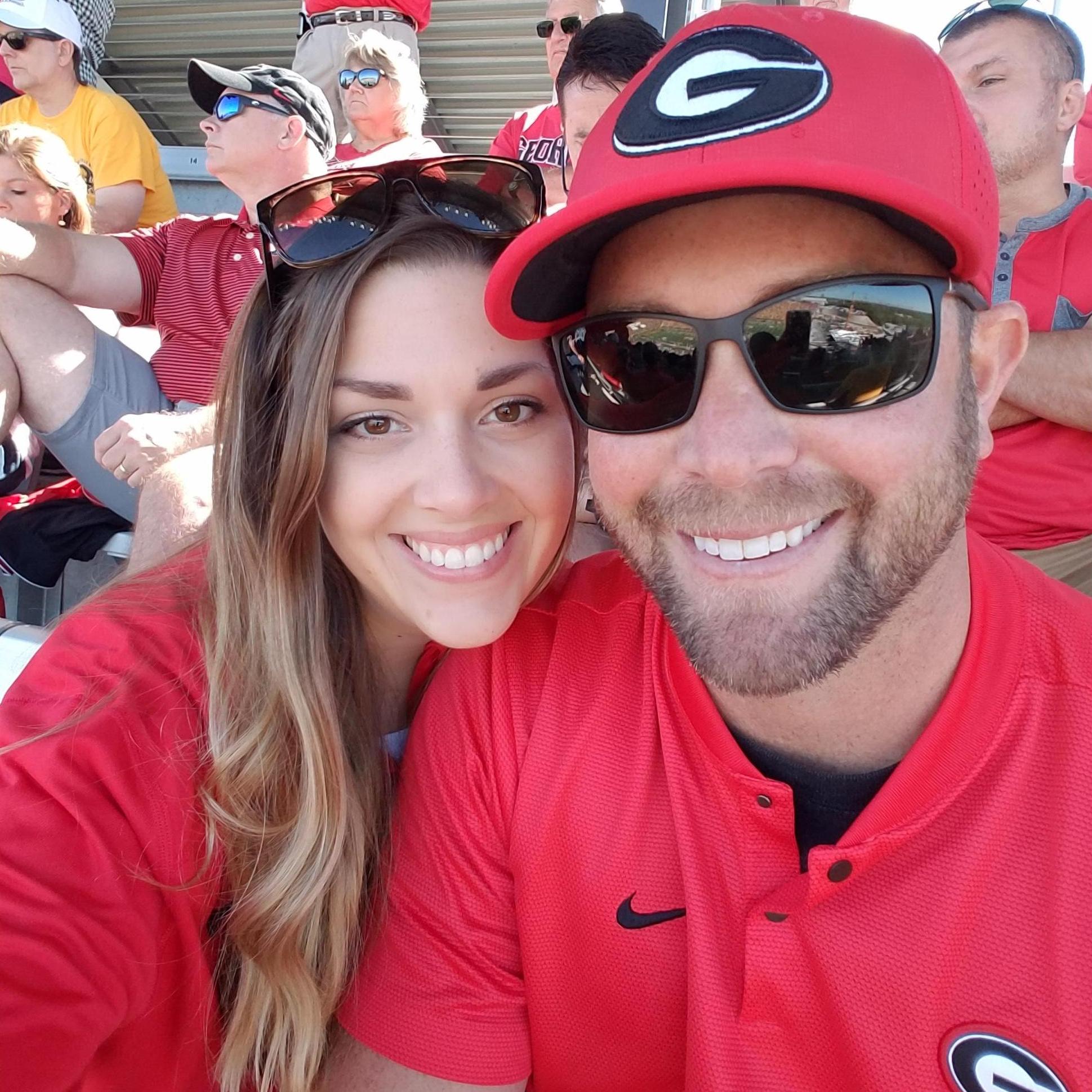 Cheering on the Bulldogs in Missouri! Ain't nothin finer in the land!
UGA 43 - MU 29
