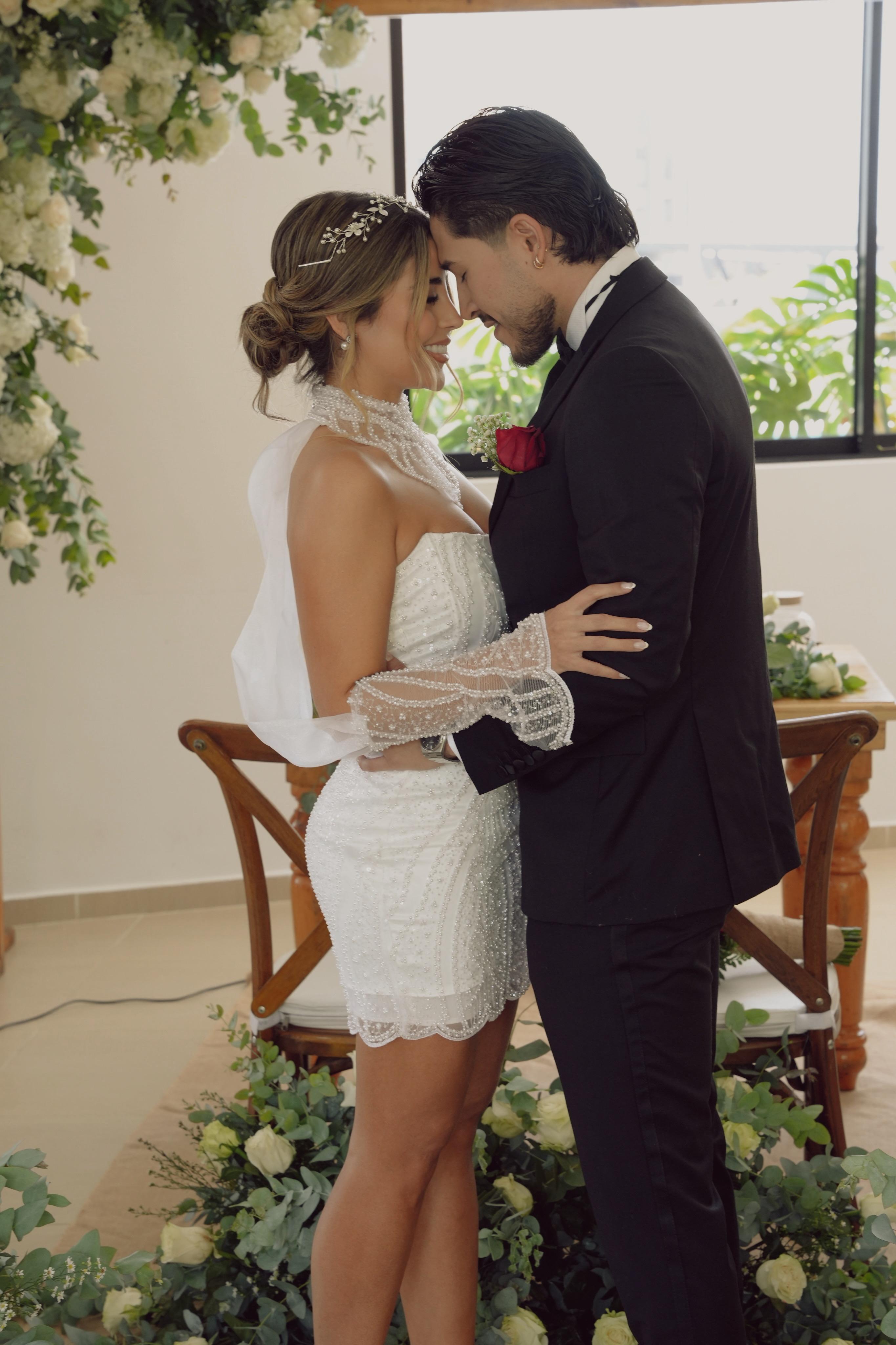 The Wedding Website of DANIELA LEON and ANGEL ARIAS