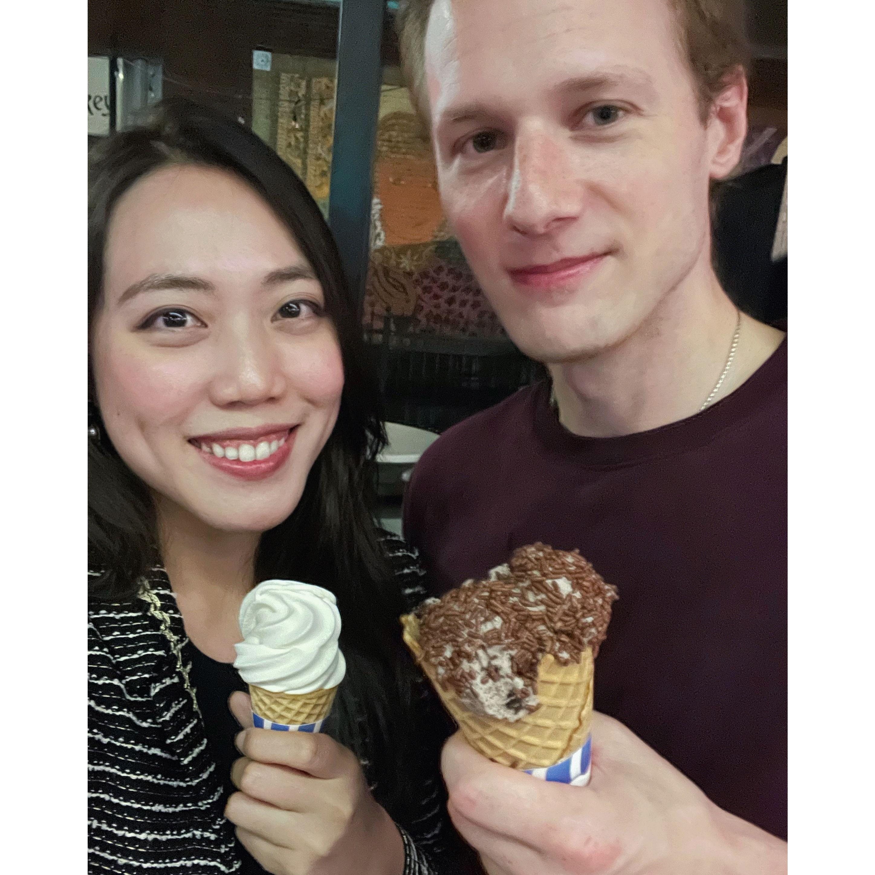 First year anniversary - Ice cream date!