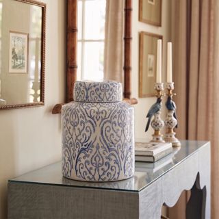 Round Decorative Ceramic Ginger Jar with Lid
