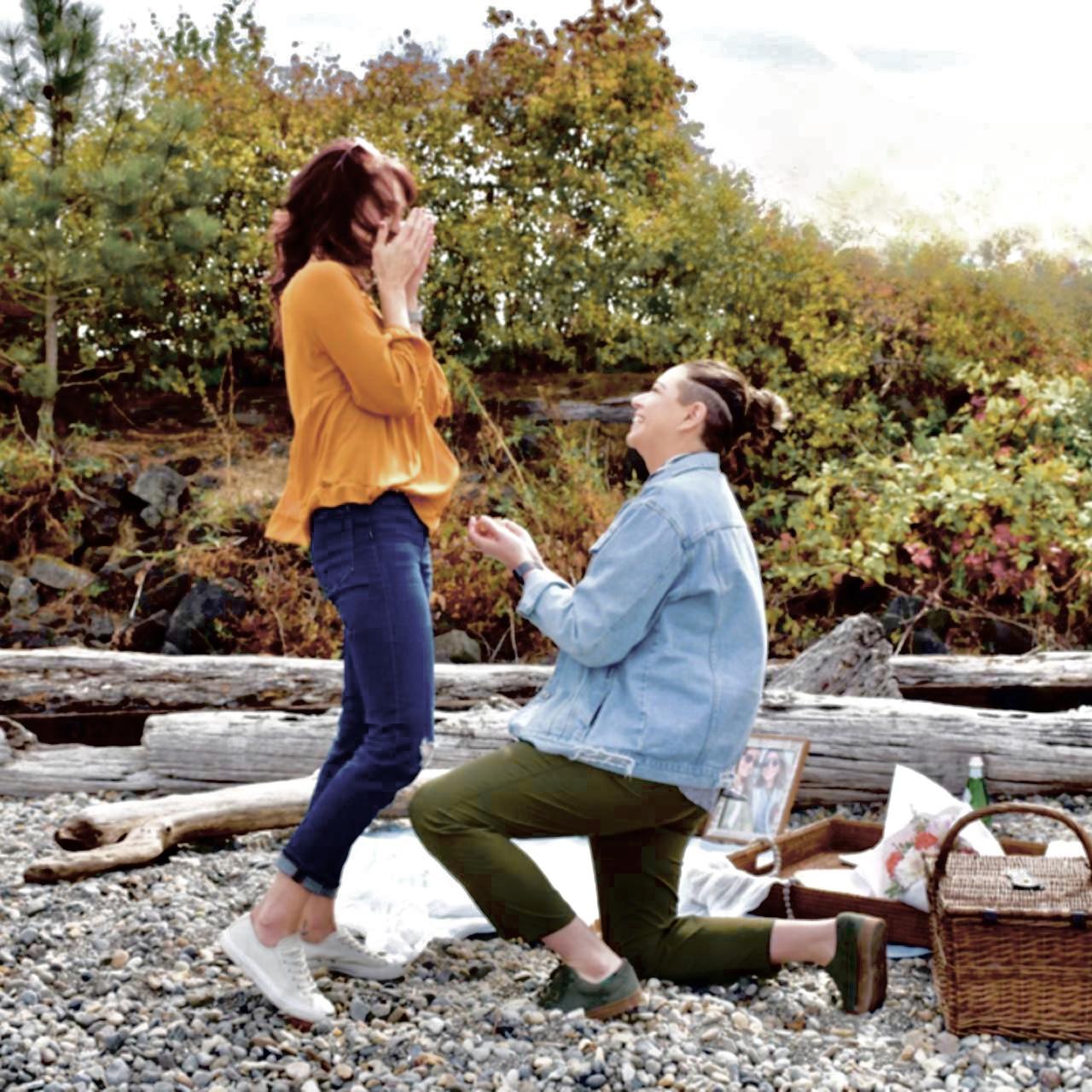 She said "YES OF COURSE!!" 

a special thank you to Laraa & Steve for setting up this surprise and capturing this special moment ♡