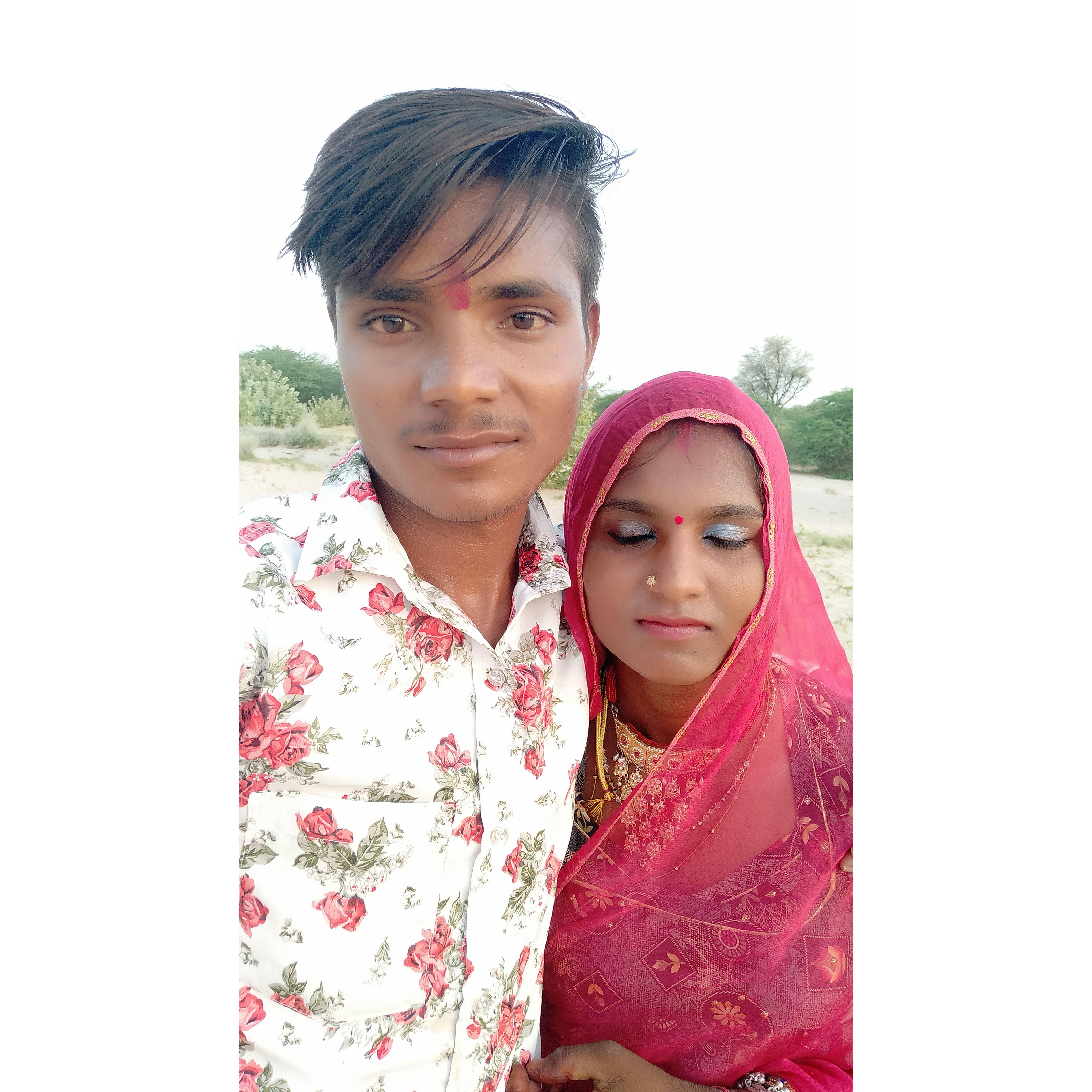 मैं मेरी प्यारी पत्नी के संग एक वर्ष पहले