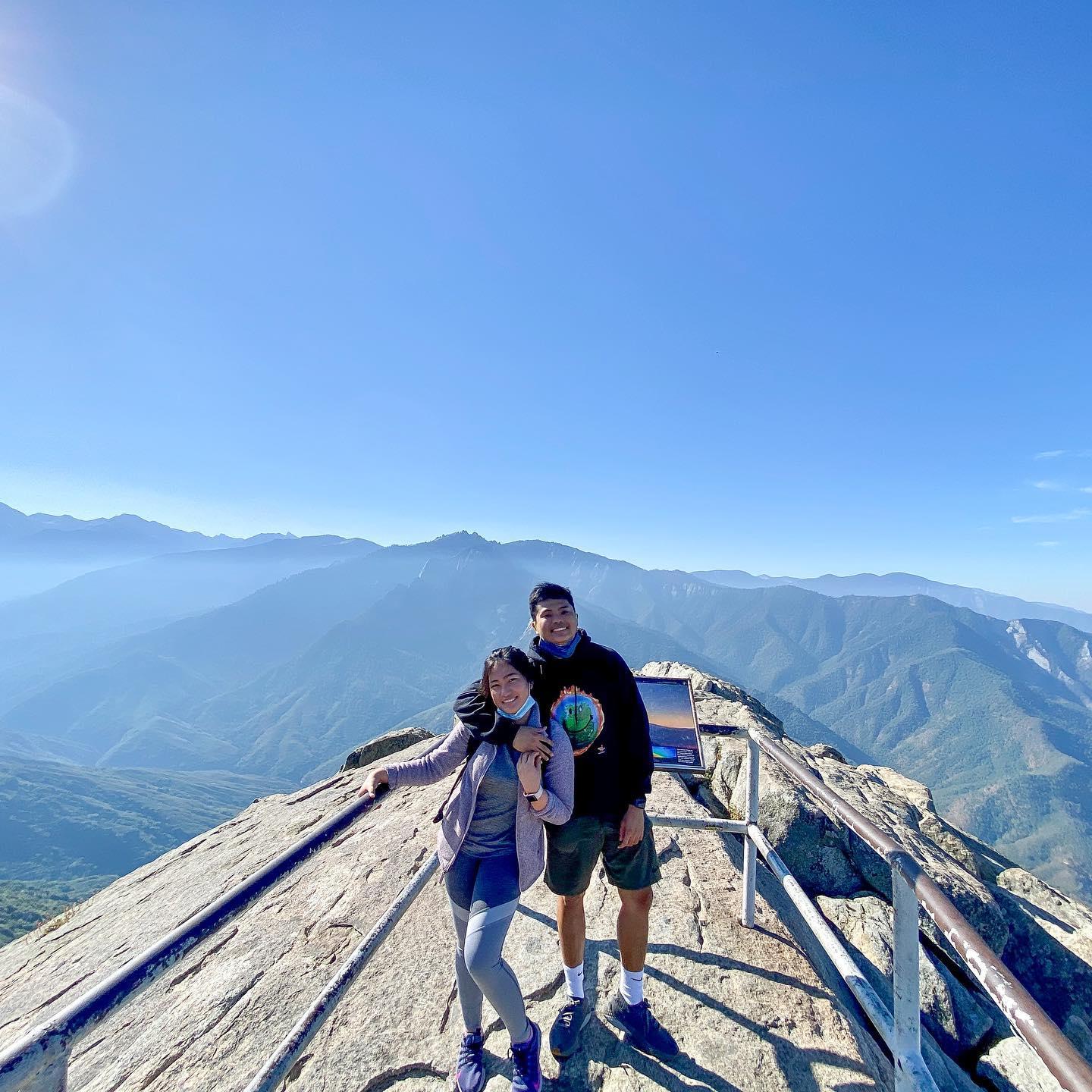 Felt like the top of the world! [Moro Rock, Sequoia NP]