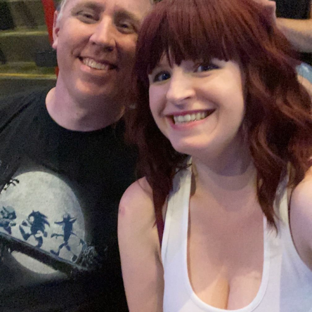 The Foo Fighters!
This was the day Stephanie decided to wear wigs to concerts.