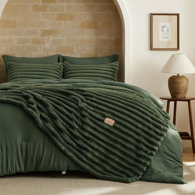 Bedsure Gentlesoft 2-in-1 King Size Comforter Set and Detachable Fluffy Blanket, Olive Green Bedding Set for All Season Use, SnapTech Design for Space Saving(Includes 2 Pillow Shams,2 Pillowcases)