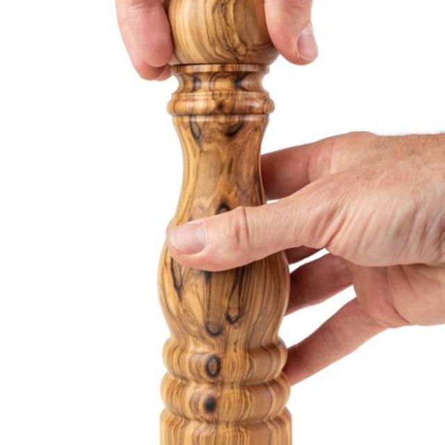 Peugeot Manual Pepper Mill in Olive Wood, 22 cm-8.75"