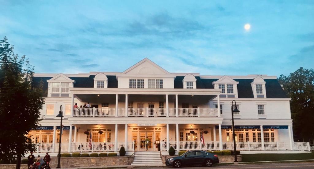 The Wedding Website of Meghan Maughan and Kyle Cavanaugh