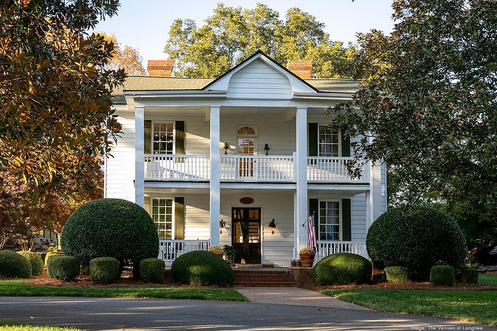 The Wedding Website of Meghan Mcmanamon and Merritt Brewer
