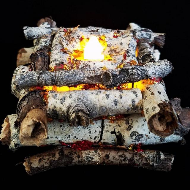 Miniature Faux Log Fire for Xmas Holiday Display, Doll Play Campfire, Flickering Flame Log Fire, Realistic Mini Log Fire, Fireplace Prop