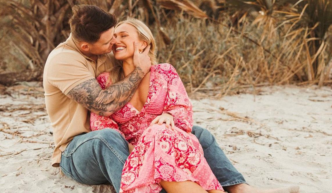 The Wedding Website of Jackie Hart Erkkila and Jacob Hooks Ellis