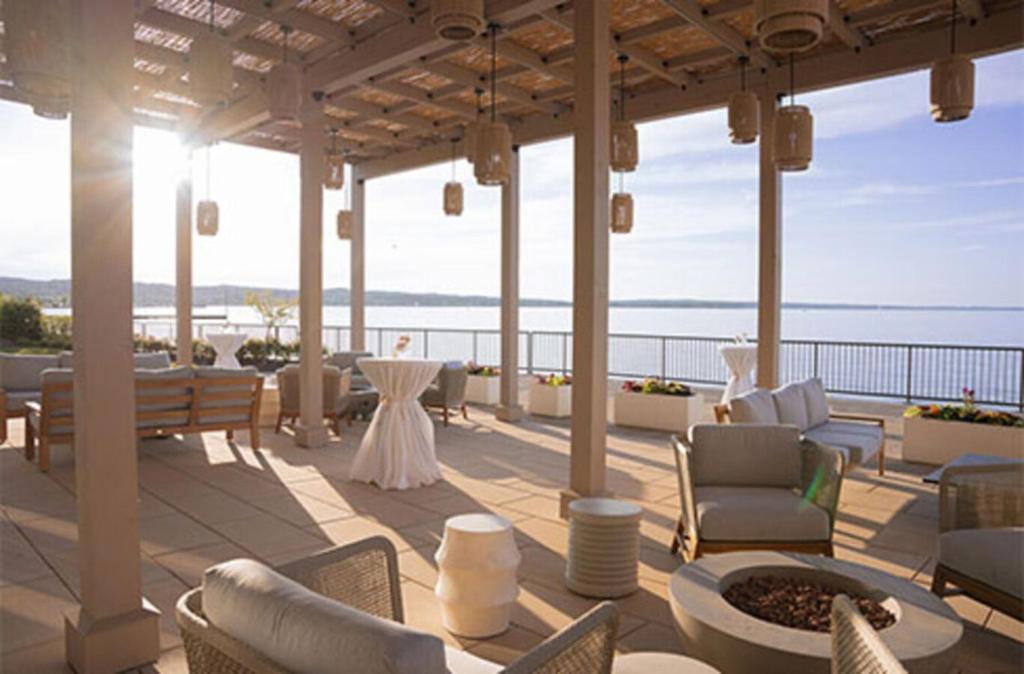 The Wedding Website of Gabrielle Maciag and Paul French