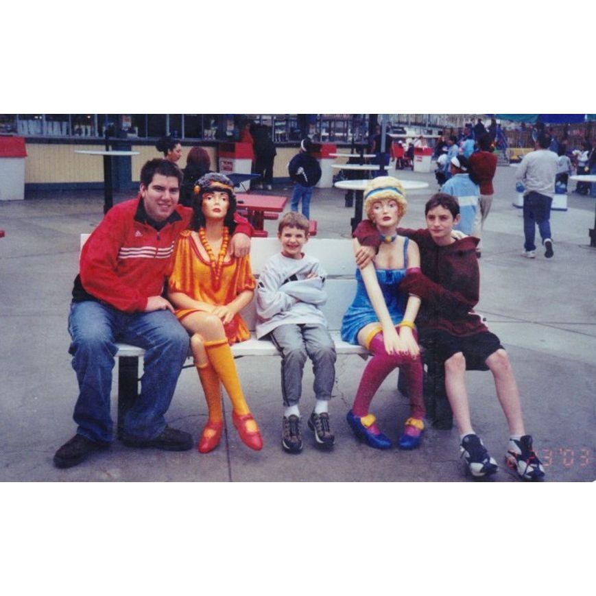 Matt, brother Scott, cousin Patrick Disneyland 2003 🎢