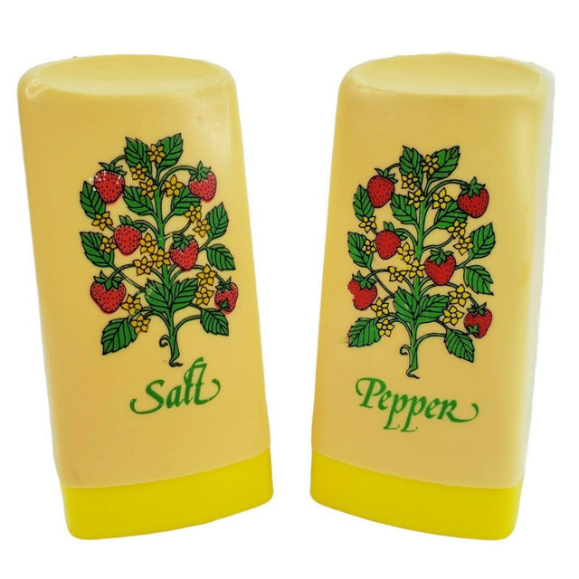 MCM Retro Salt & Pepper Shakers Strawberries Plastic Cream Yellow FLAWED