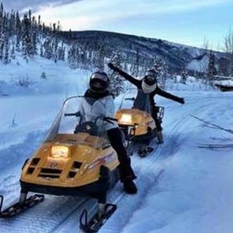Snowmobile tour