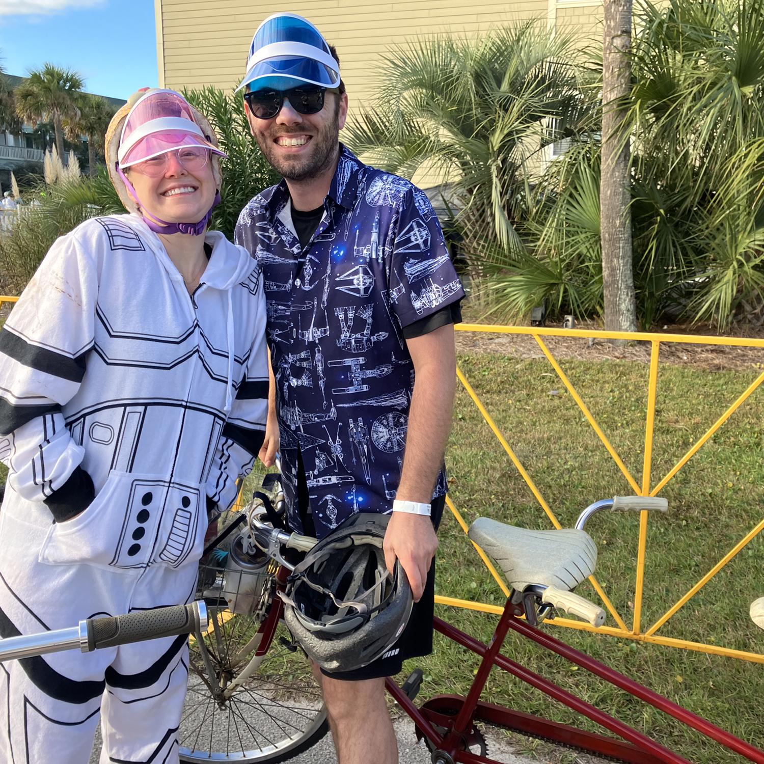 Sarah and Ben with their tandem bike before the 2023 Lowvelo