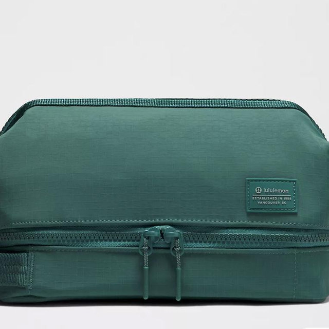 Dual-Compartment Toiletry Bag - Deep Marina - ONE SIZE