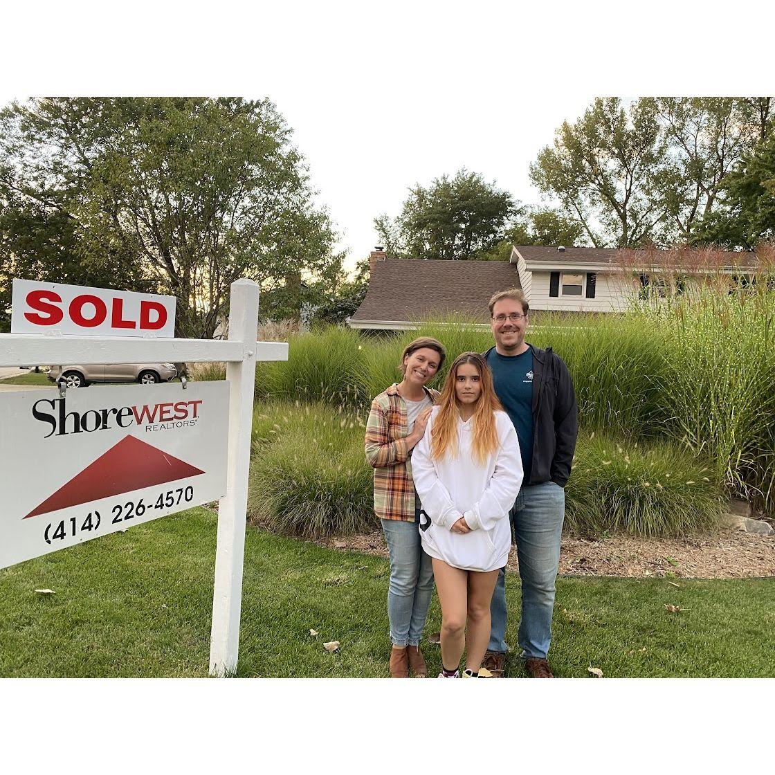 SEPT 2022 - WE BOUGHT A HOUSE!
