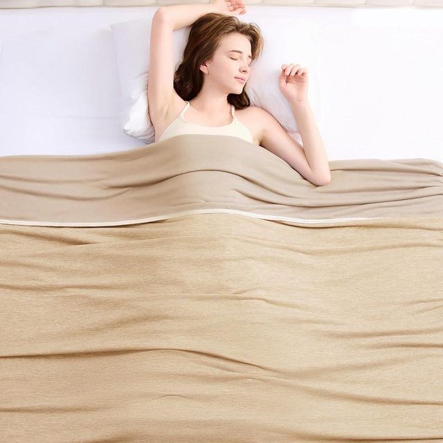 Topcee Cooling Blanket(90"x108"King Size) for Night Sweats Absorbs Heat to Keep Adults Cool on Warm Nights, Q-Max 0.5 Cooling Blankets for Hot Sleepers, Ultra-Cool Lightweight Blanket for Bed