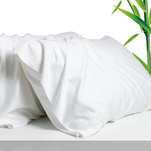Breathable Bamboo Pillowcases Standard Size Set of 2-Pack for Hot Sleepers and Night Sweats- Softness and Cooling Pillow Cases-Envelope Closure （White -20 x 26 Inches）